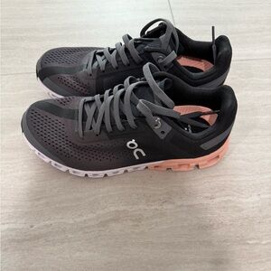 On cloud womens shoes